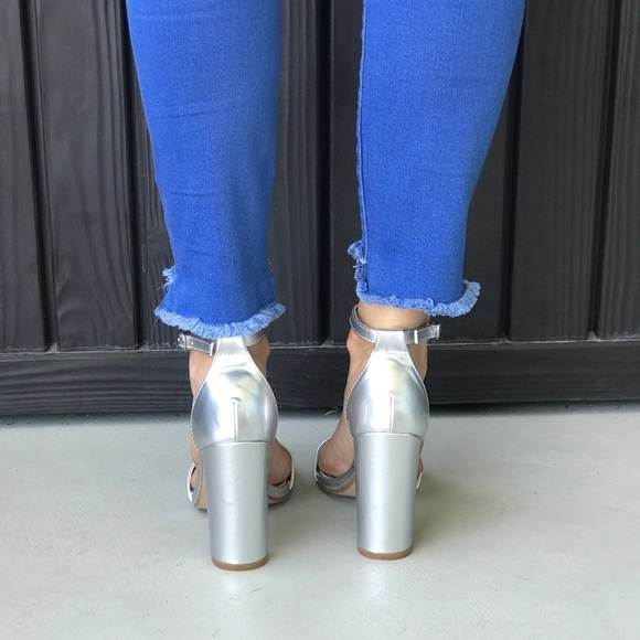 NIB Metallic Barely There Strap Block Heel Sandal - Picture 5 of 7